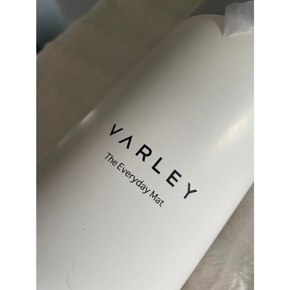 VARLEY Charcoal New Varna Yoga Mat The Everyday Small: 70.9 x 26.8in NWT - Picture 4 of 6